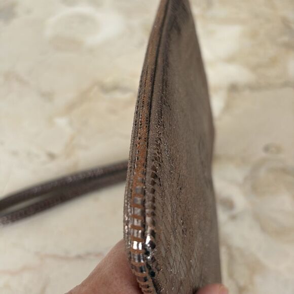 Stella & Dot Metallic Faux Leather Wristlet Wallet - Picture 8 of 10